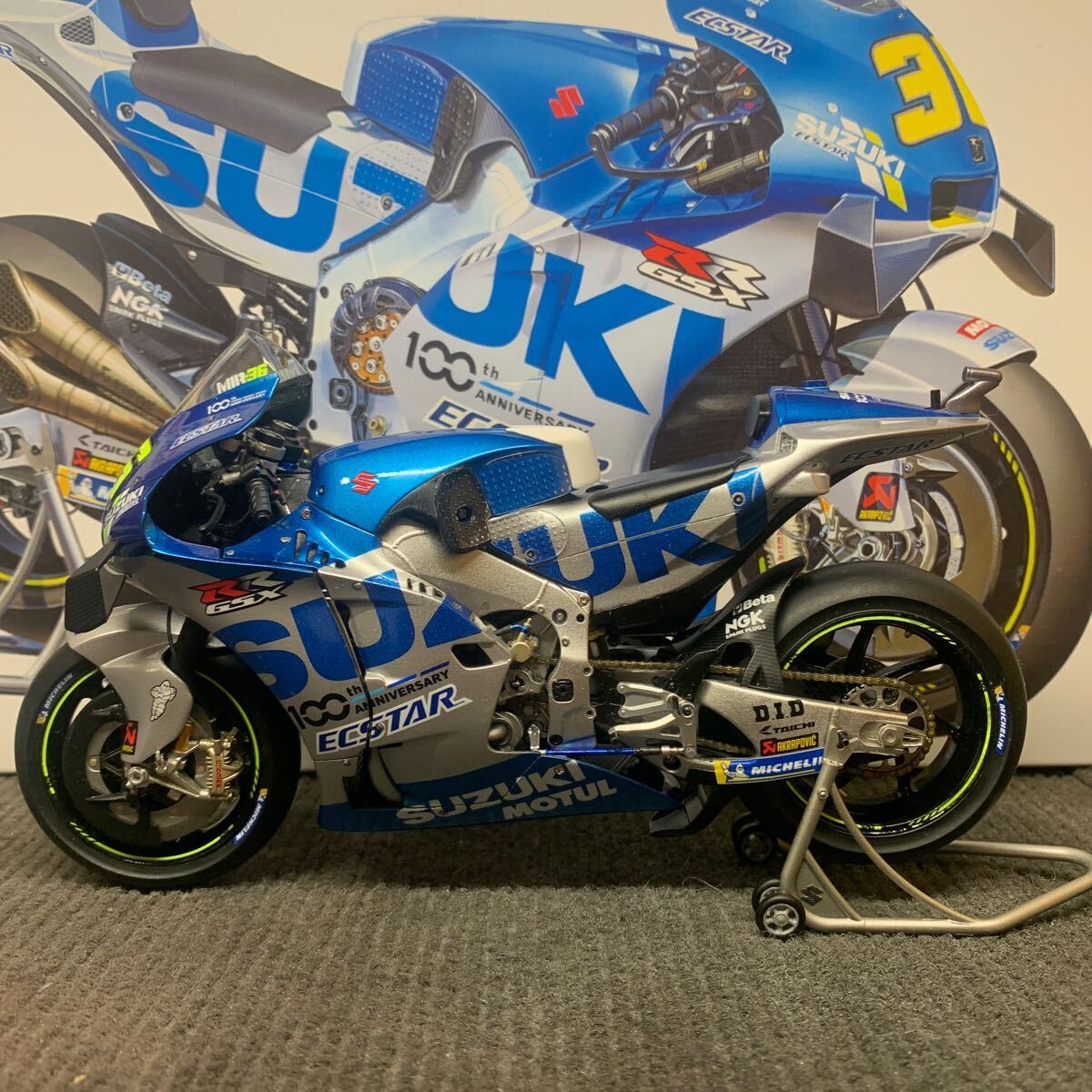 タミヤ 1/12 Team SUZUKI ECSTAR GSX-RR ‘20 塗装,組み立て済み