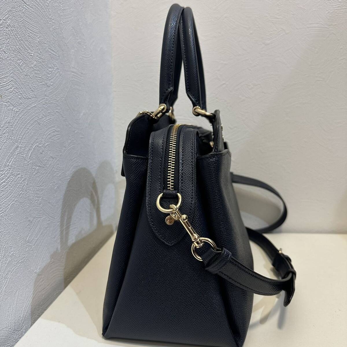 【極美品】COACH コーチ 91493 2WAY ハンドバッグ ショルダー 斜め掛け 紺 ネイビー系_画像4