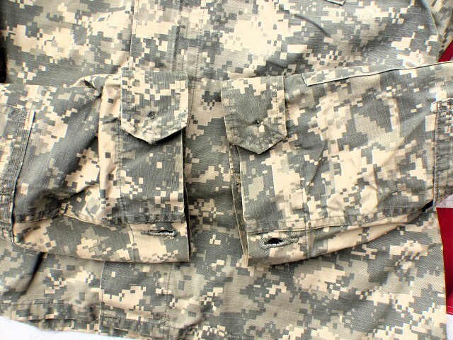 2011”　米軍実物 ARMY ACUジャケット S-R 462ｘ_画像4