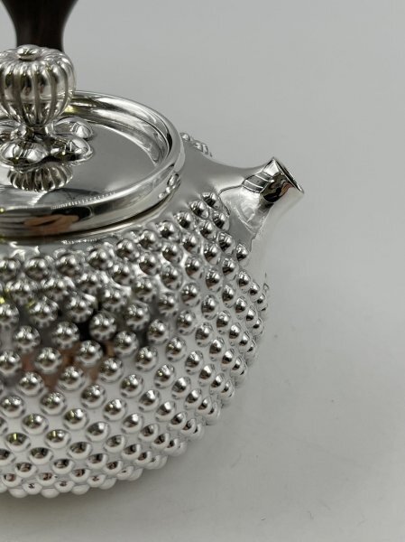 新品未使用 純銀製  急須 煎茶道具 純銀氷裂 銀瓶（専用木製箱付き）157g  R310353の画像6