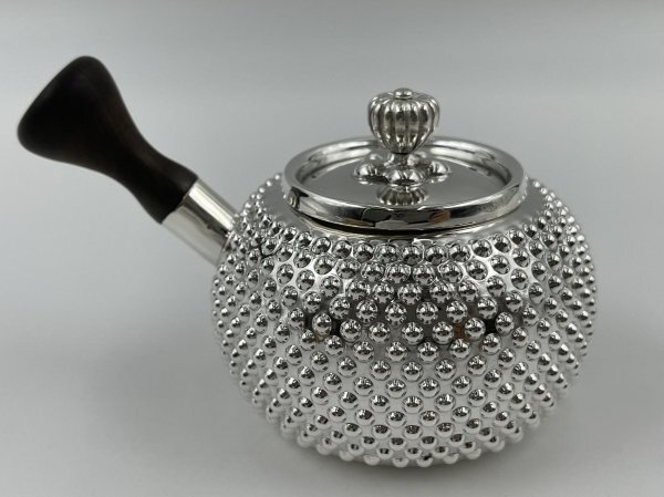 新品未使用 純銀製  急須 煎茶道具 純銀氷裂 銀瓶（専用木製箱付き）157g  R310353の画像10