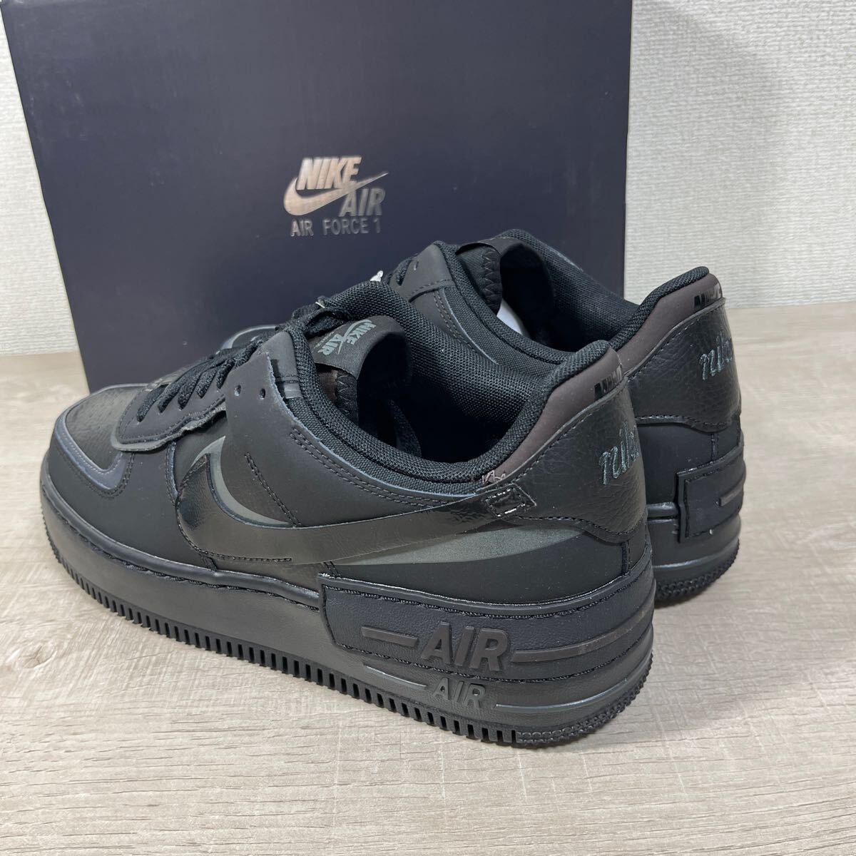 1円スタート売切り 新品未使用 NIKE ナイキ AF1 SHADOW エアフォース1 シャドウ スニーカー トリプル ブラック 希少サイズ 28cm 箱付きの画像6