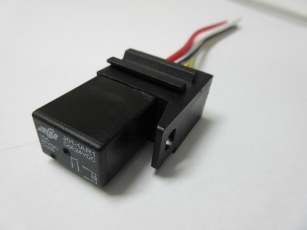 [MODE]電装品の取付に便利　ISO リレー ＆ カプラー（ ソケット ）セット　　24V 用_Ｊ０１－ＡＲＥ－２