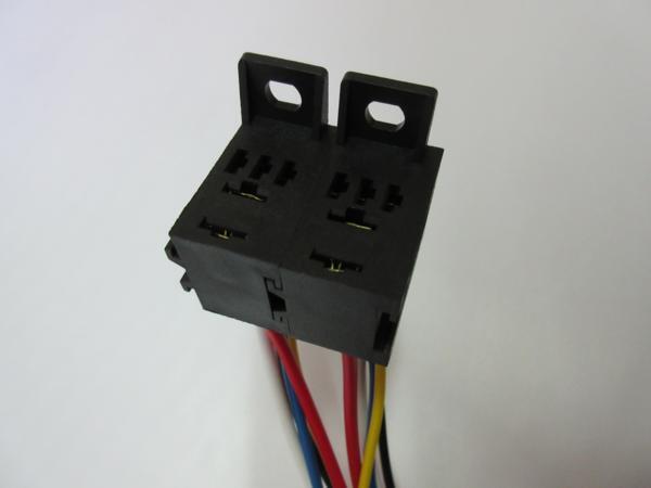 [MODE]【電装品の取付に便利】 ISO リレー ＆ カプラー（ ソケット ）セット　　24V 用_連結できます。落札価格は1個の価格です。