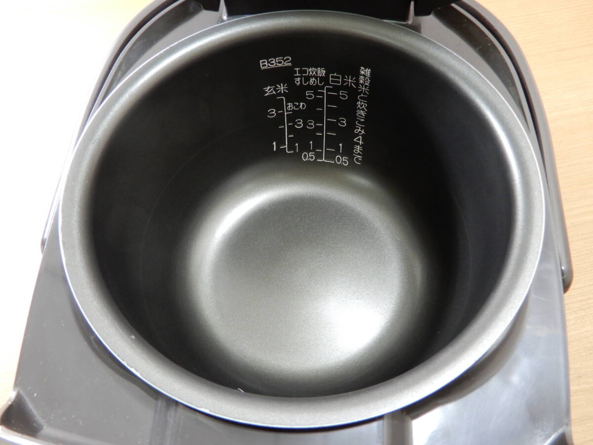 Z3164★\1～ZOJIRUSHI/象印 家庭用 豪熱沸とう IH炊飯ジャー 容量:５合炊き model:NP-VC10の画像5