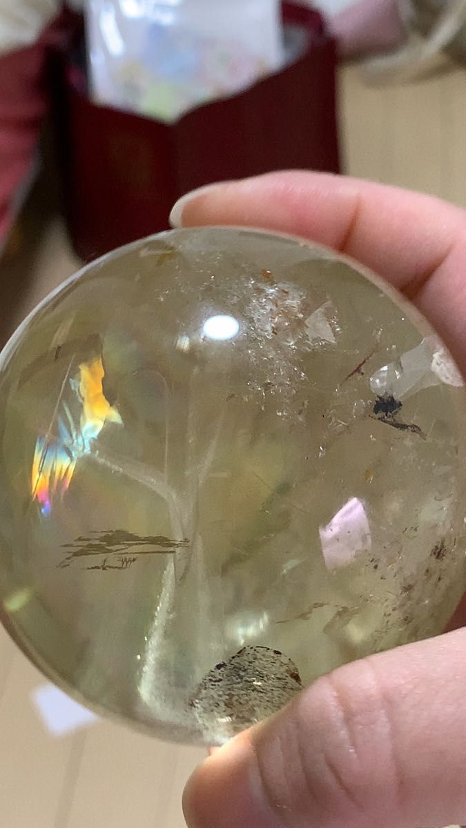 黄水晶丸玉 虹入り7.27cm以上 黄色い水晶