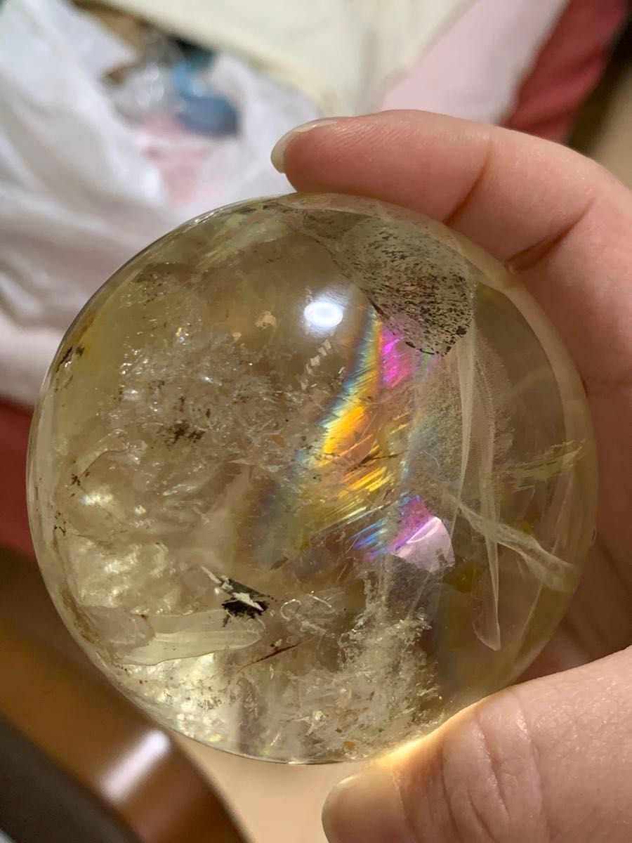 黄水晶　虹入り原石真球7.27cm以上 虹水晶 他の商品と同時に購入する場合、+1万円で購入できる