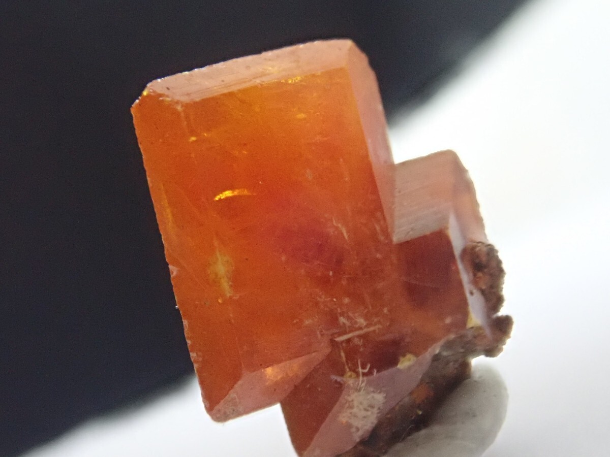 【完全結晶】ウルフェナイト　モリブデン鉛鉱　原石　標本_画像1