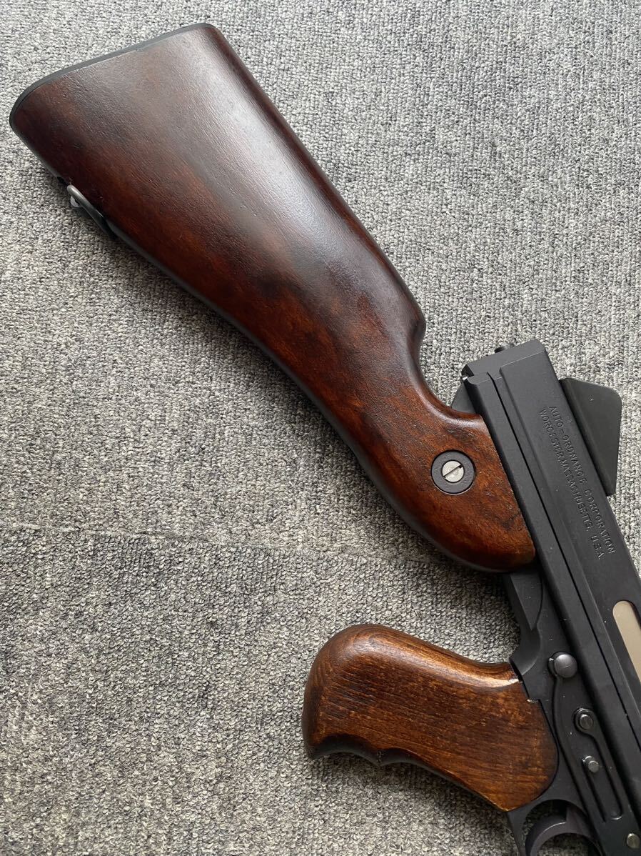 Cybergun / WE-Tech Thompson トンプソン M1A1 ガスブローバック エイジングバージョン ウッドストック の画像3