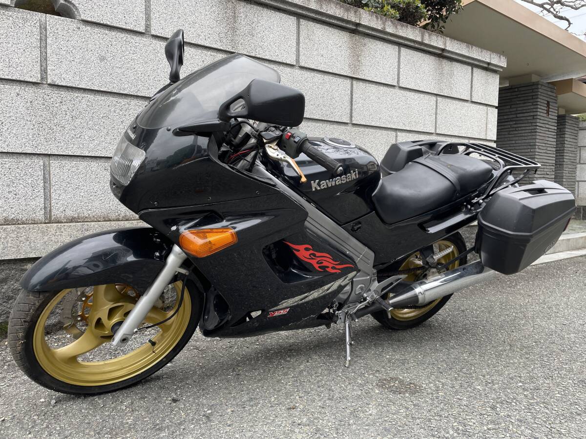 GIVIサイドボックス装備　ZZR250(ZZ-R250) EX250H 書類、鍵付き レストアベース車_画像1