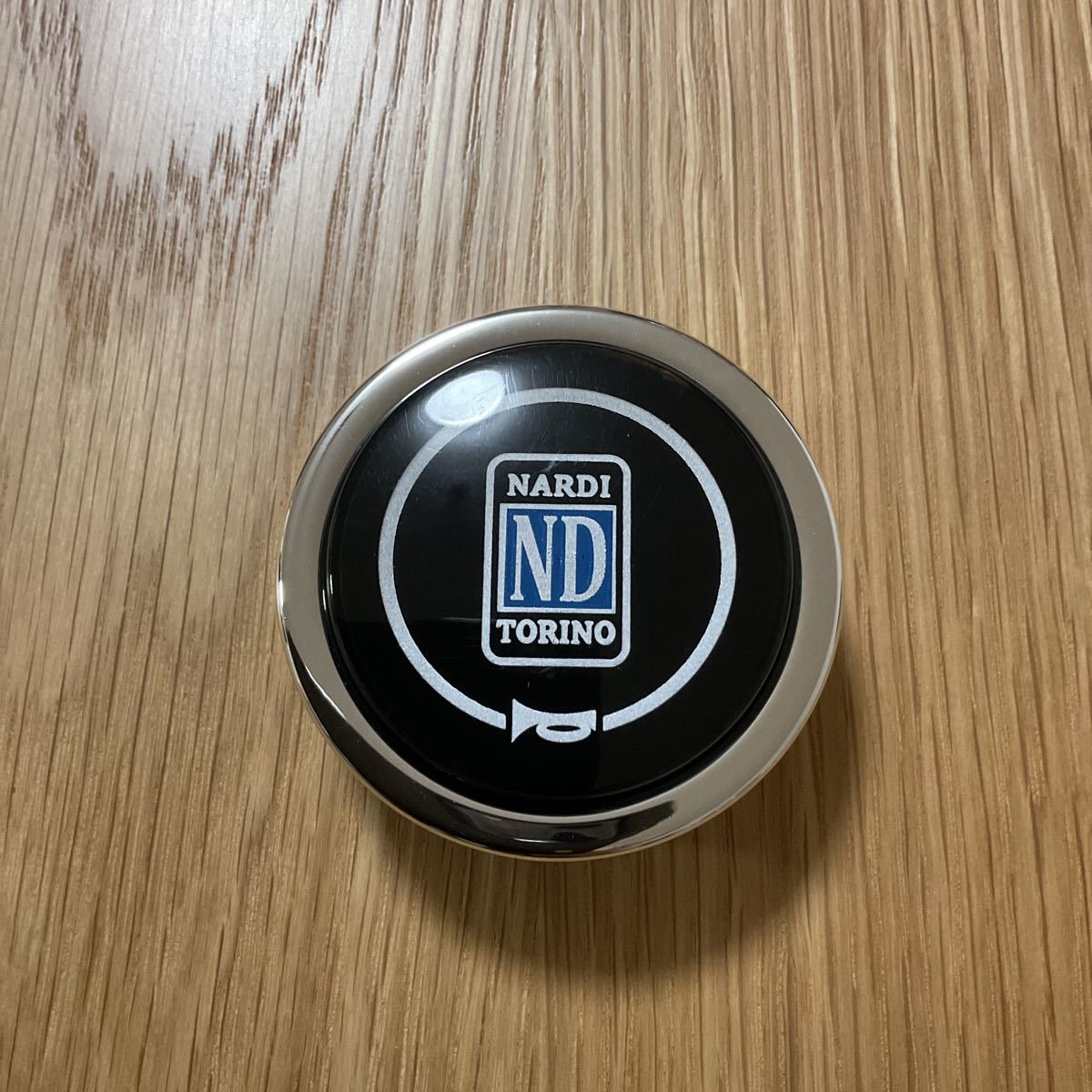 汎用 ステアリングホーンボタン NARDI ナルディ クラクションボタンの画像1