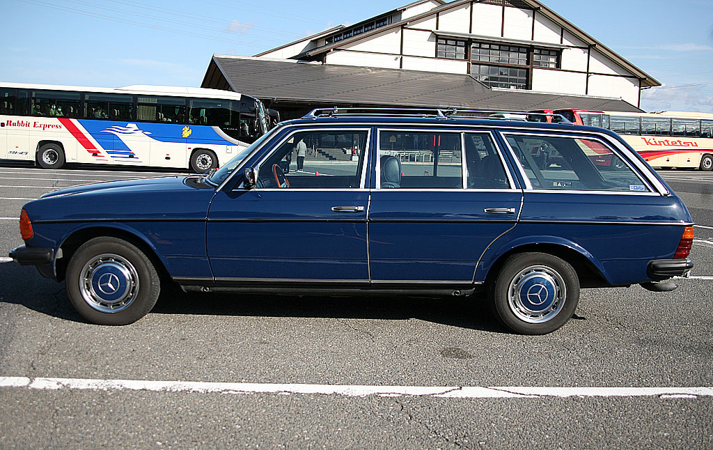 ★貴重な1台！昭和59年☆W123 ベンツ ミディアムクラスワゴン300TDT☆ディーゼルターボ☆検6年8月整備済☆旧車【くるま出品代行.com】★の画像2