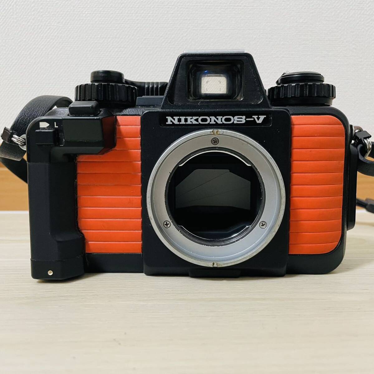 ニコン Nikon Nikonos V ニコノス V 水中カメラ オレンジ Nikkor 20mm F2.8 フィルムカメラ レンズセット 一眼レフの画像8