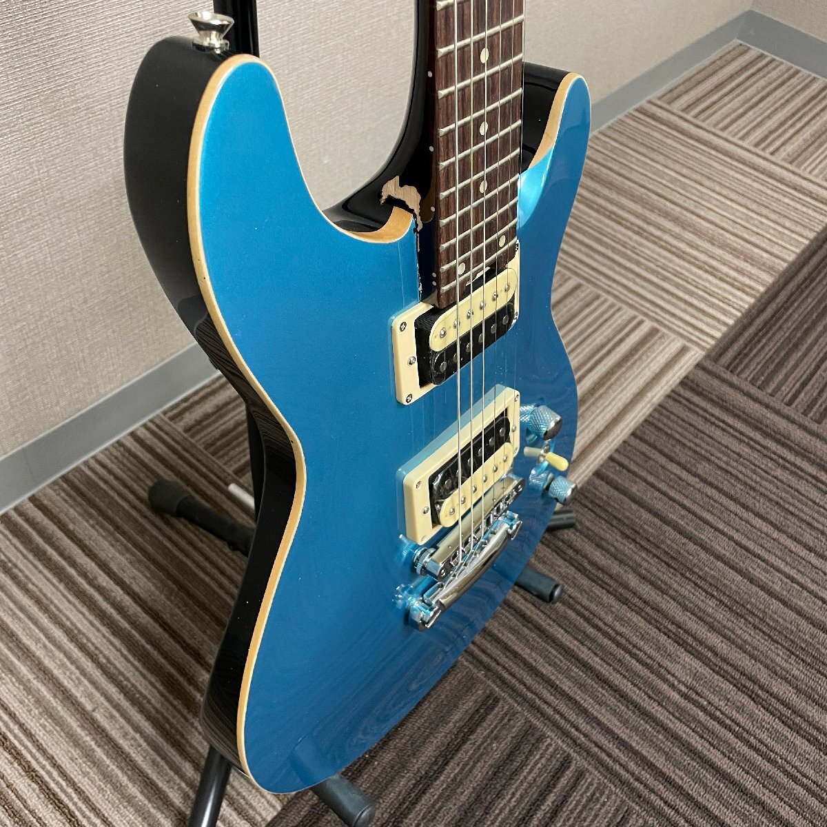 【80】フェルナンデス APG STD' 16 VMB エレキギター 塗装割れ 打撲傷あり 現状品 中古品の画像4