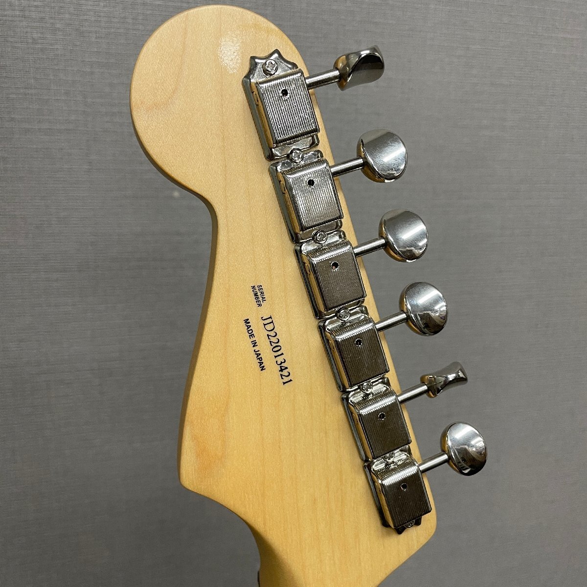 【80】☆ほぼ未使用美品 Fender Made In Japan Hybrid II Stratocaster -Vintage Natural/Rosewood- ストラト ローズ ソフトケース 現状品_画像6