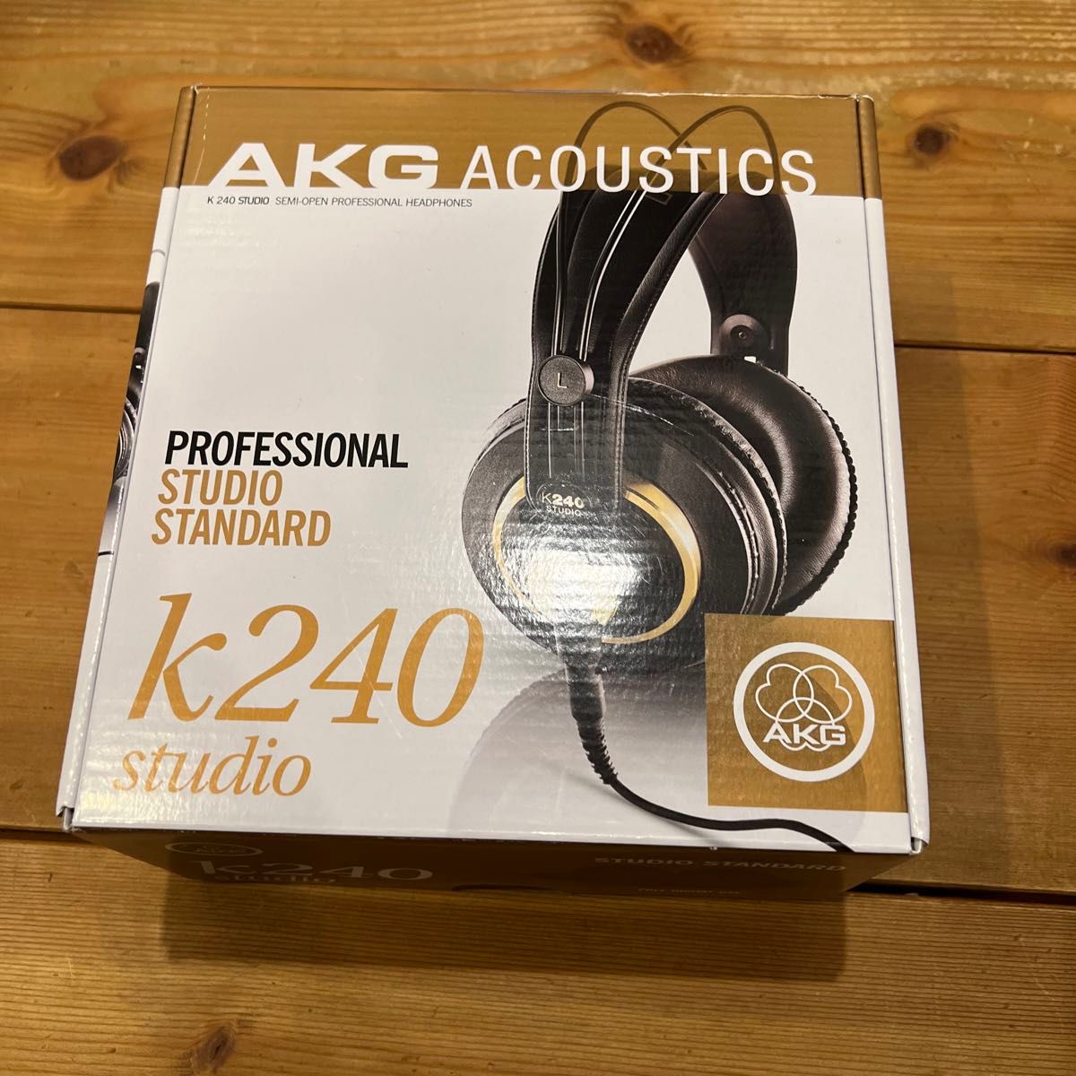 【美品】AKG セミオープン型ヘッドホン スタジオモニター K240S 【国内正規品】モニターヘッドホン