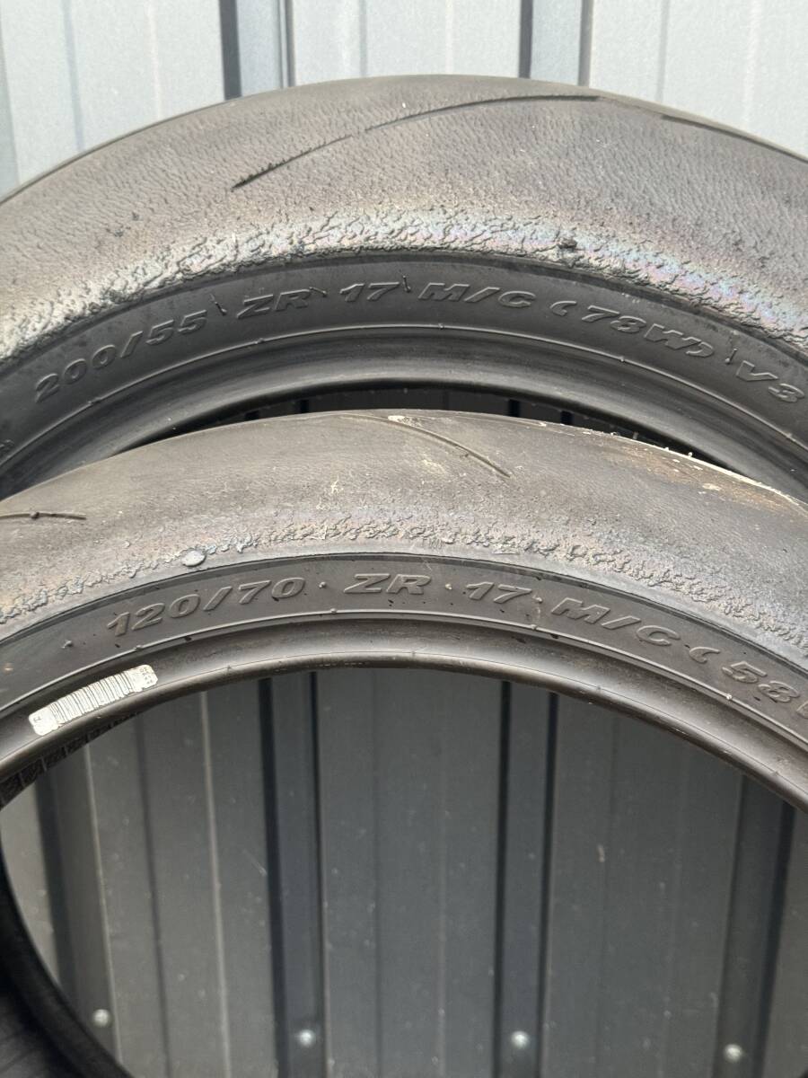 ピレリ スパコルV3 ＳＰ 120/70R17 200/55R17 中古品 前後セットの画像2