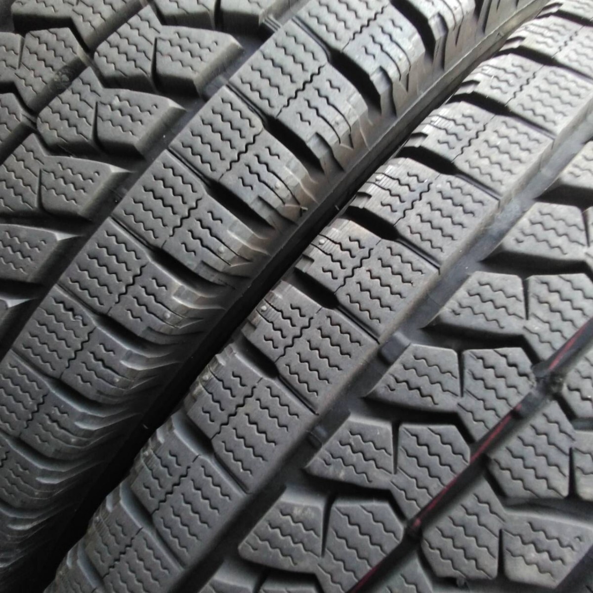 ★極良品★ブリヂストン 21年製 トラック用冬タイヤ 6本セット 215/70R17.5 BRIDGESTONE BLIZZAK W979 [91]の画像4