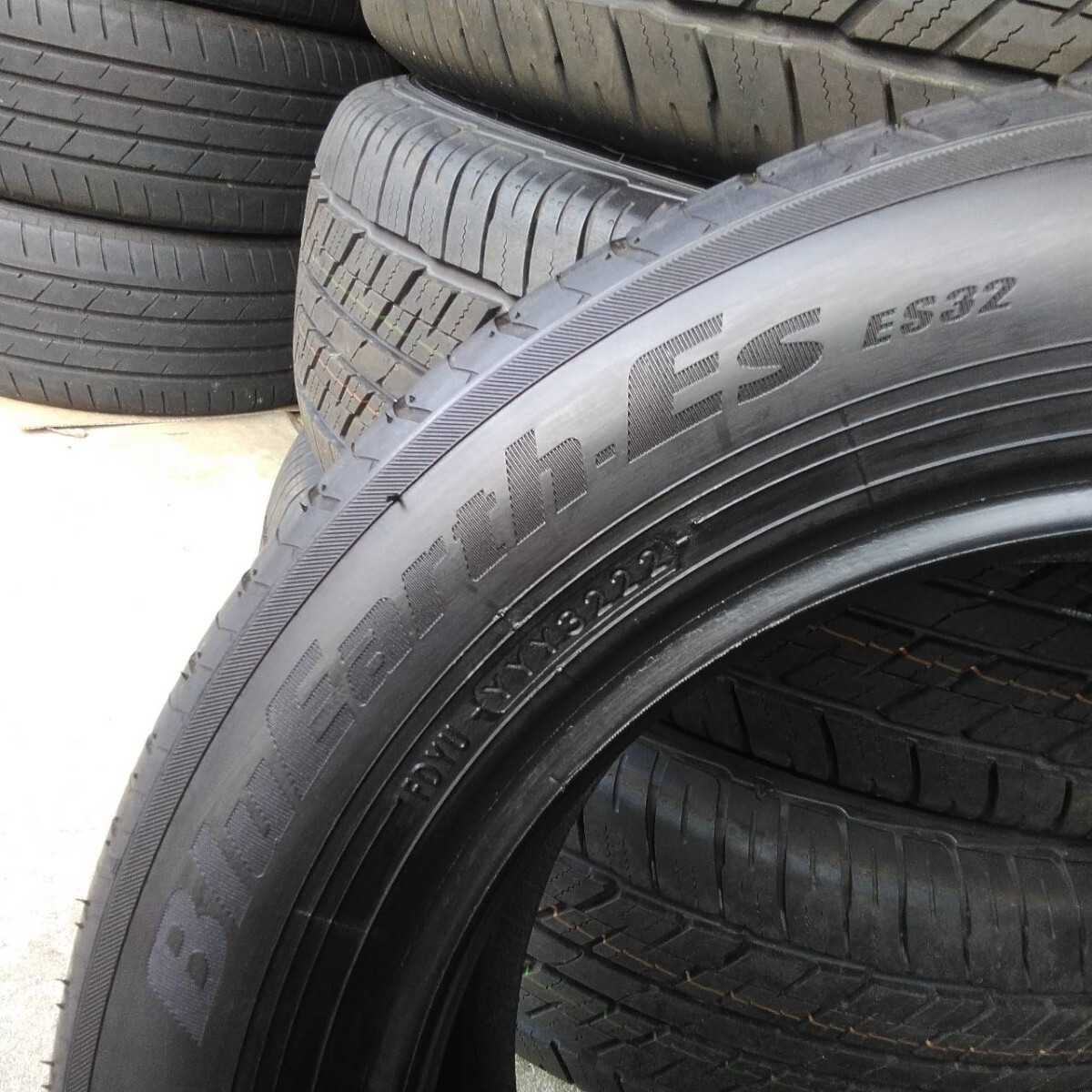 ★良品★ヨコハマ 22年製 夏タイヤ 2本セット 175/65R15 YOKOHAMA BluEarth-Es ES32［100］の画像9