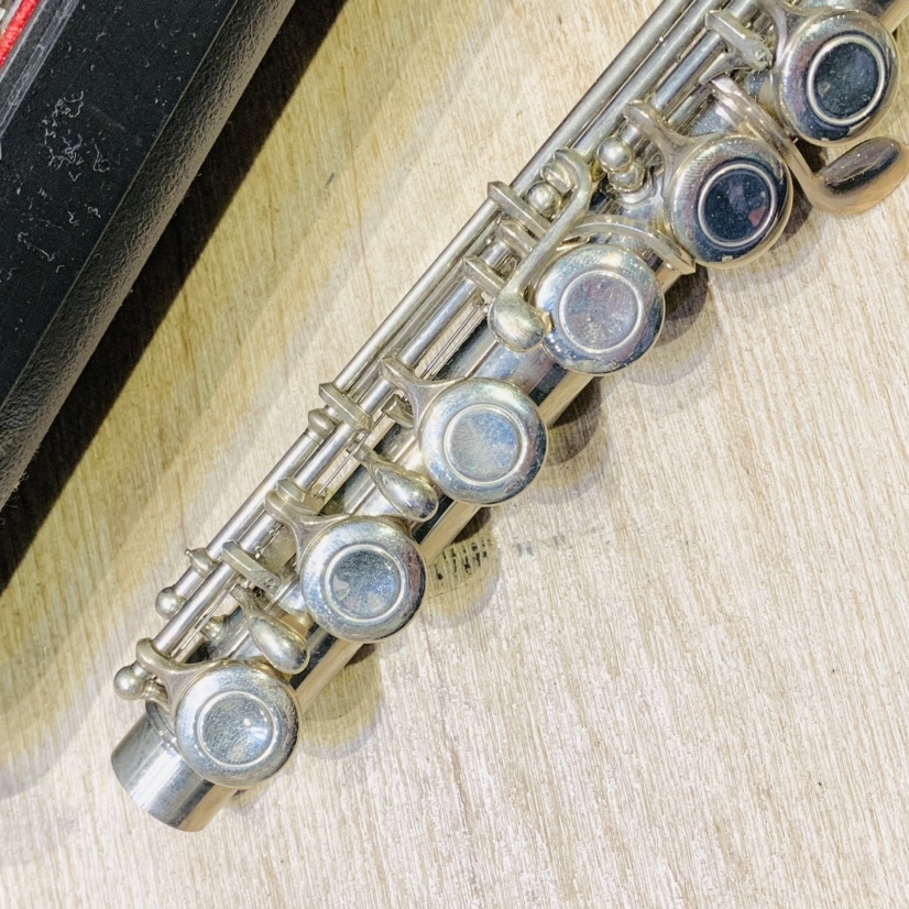 管楽器 ヤマハ フルート 長期保管品 YAMAHA 211Ⅱ established in 1887 JAPAN 日本製 専用ハードケースケース付き 銀 シルバー色_画像5