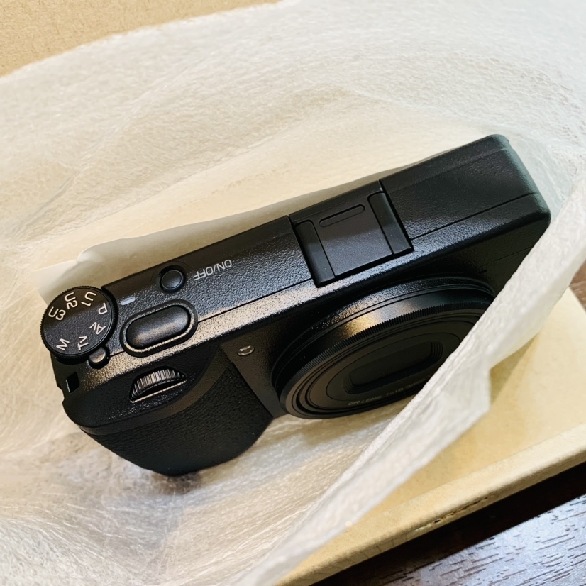 新品セット RICOH リコー GR Ⅲ 3 青リングキャップ ソフトケース 液晶保護フィルム付 日本製 コンパクトデジタルカメラ 雑誌 パンフレットの画像5