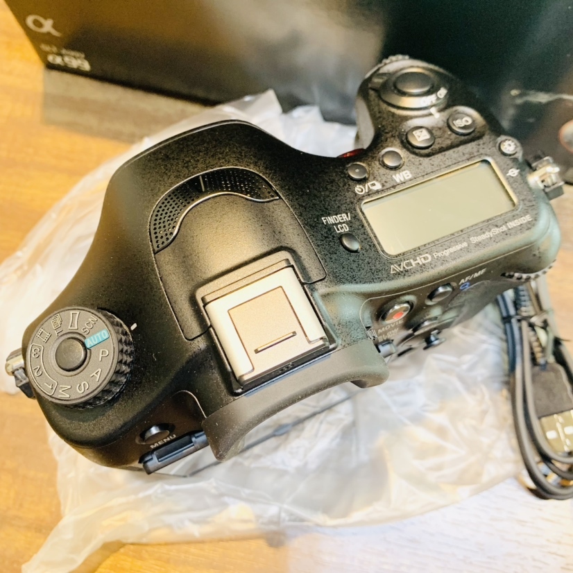 極美品 完品 SONY ソニー α99 アルファ SLT-A99V レンズ交換式デジタルカメラ 液晶保護フィルム付 日本製 デジカメ 箱 バッテリー 取説付の画像4
