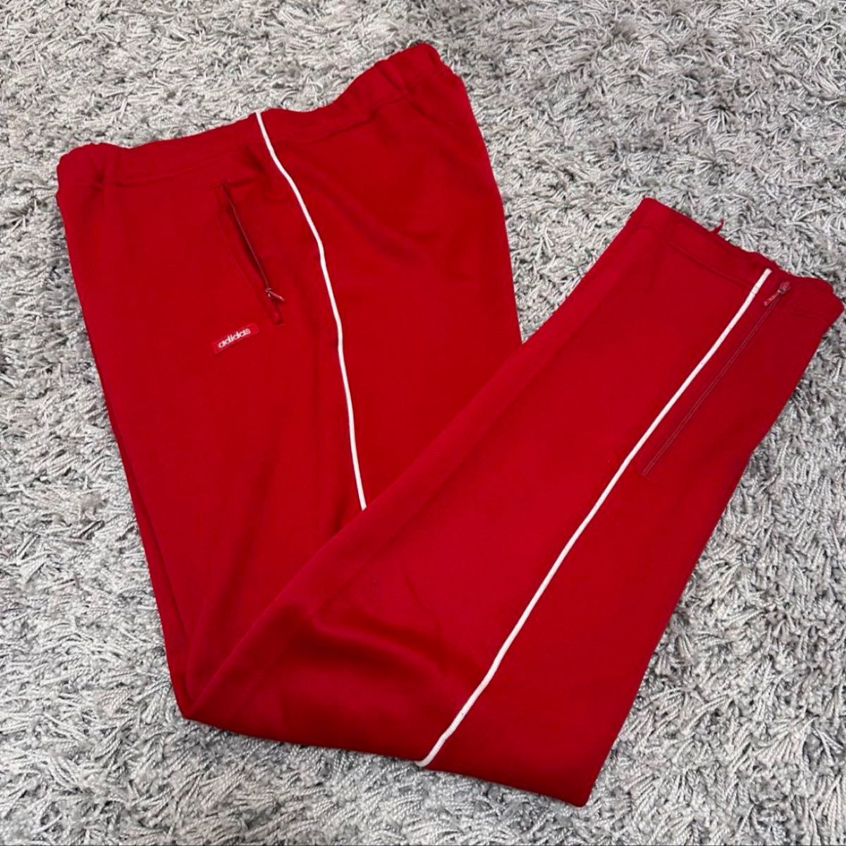 希少 adidas ヴィンテージ デサント製 ジャージ下 Lサイズ 赤 希少 adidas ヴィンテージ デサント製 ジャージ下 Lサイズ 赤