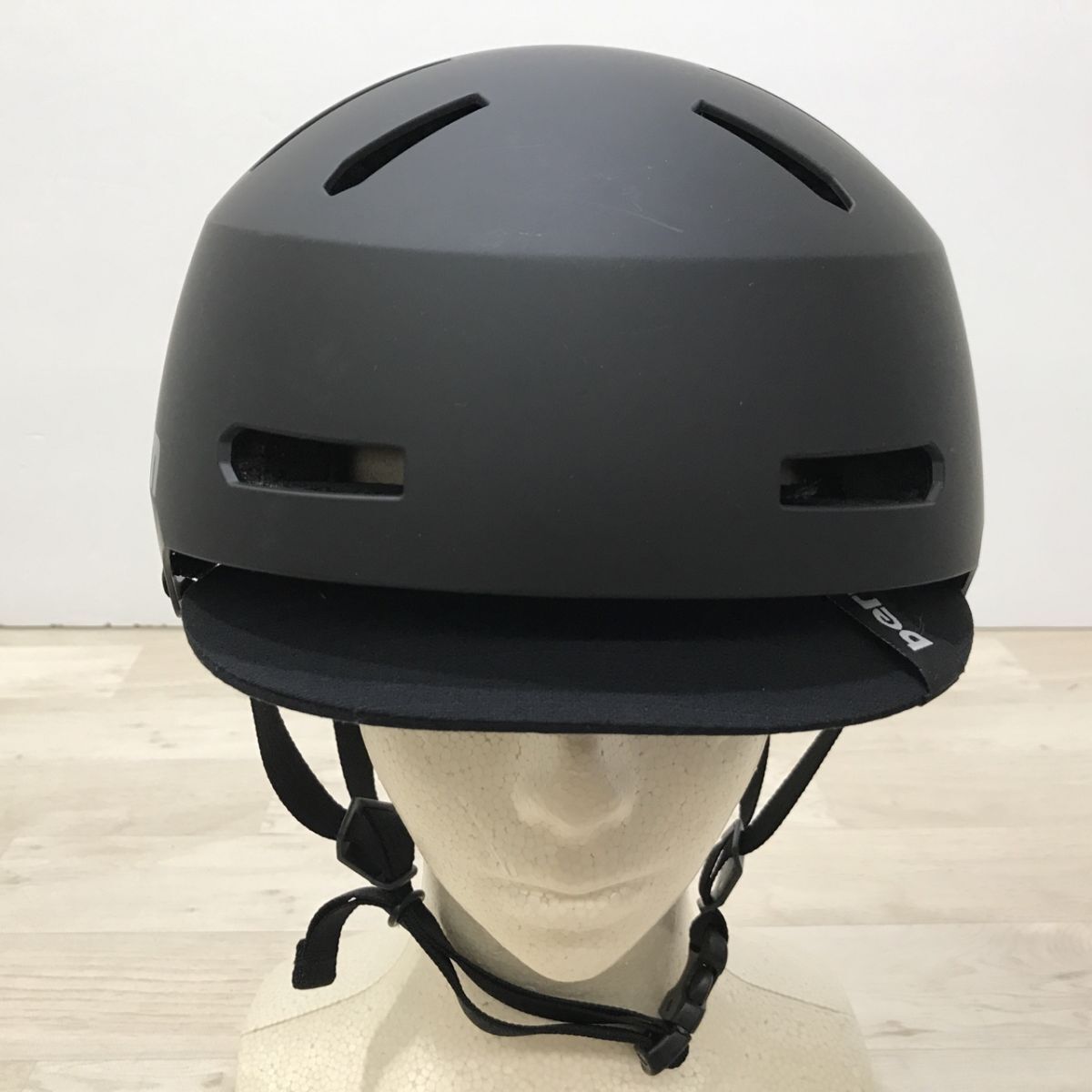 bern ヘルメット MACON 2.0 BLACK XXLサイズ 60.5-62cm バイザー付き バーン メーコン ブラック[C3042]の画像6