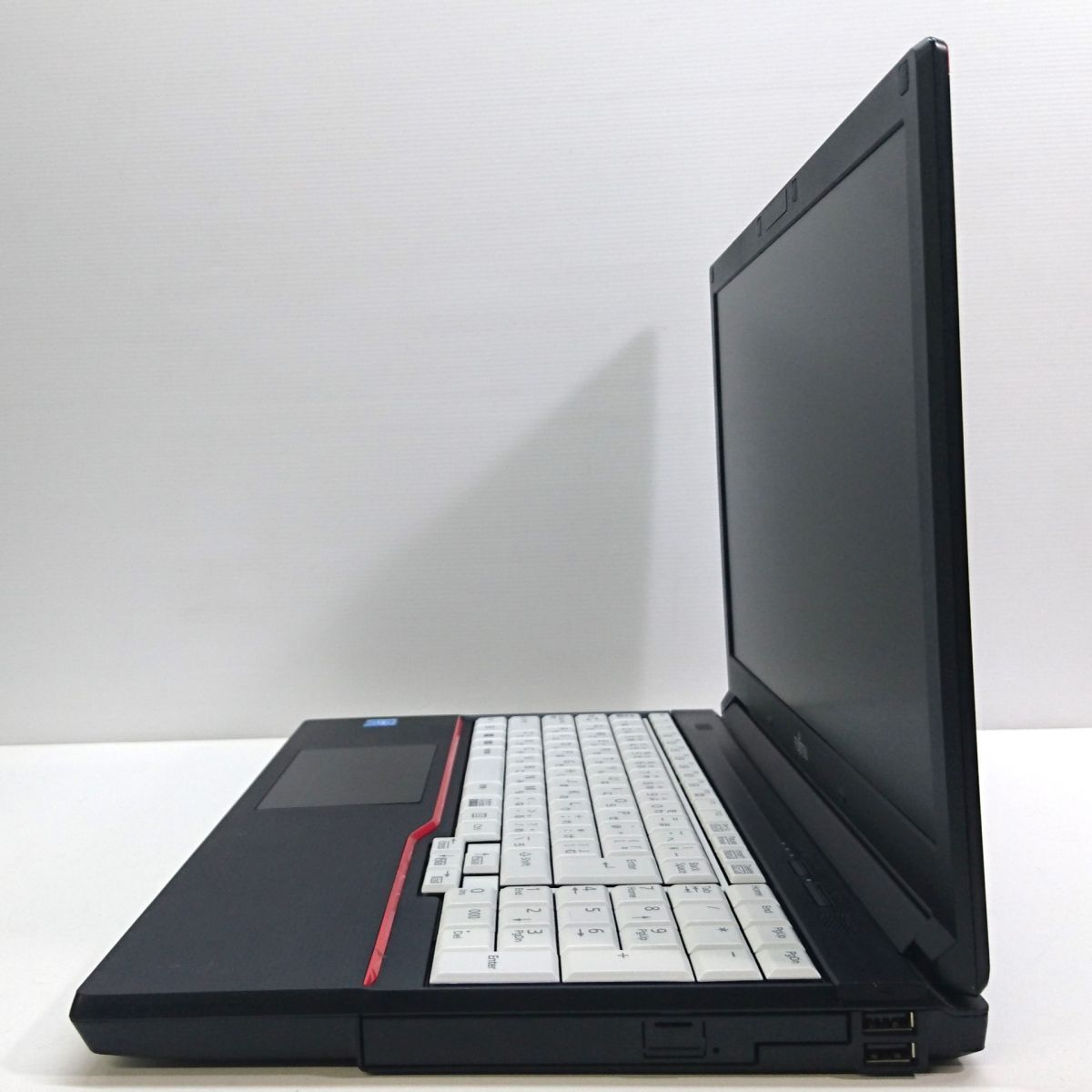 FUJITSU 15.6インチ LIFEBOOK A574/MX Win11/Celeron 2950M [M8034]_画像4