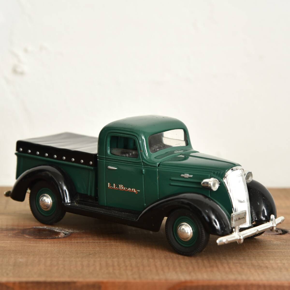 レア！ 90s～ L.L.Bean LIBERTY CLASSIC 1937 Chevy Pickup ダイキャスト コインバンク ヴィンテージ 貯金箱 シボレー ミニカー インテリアの画像2