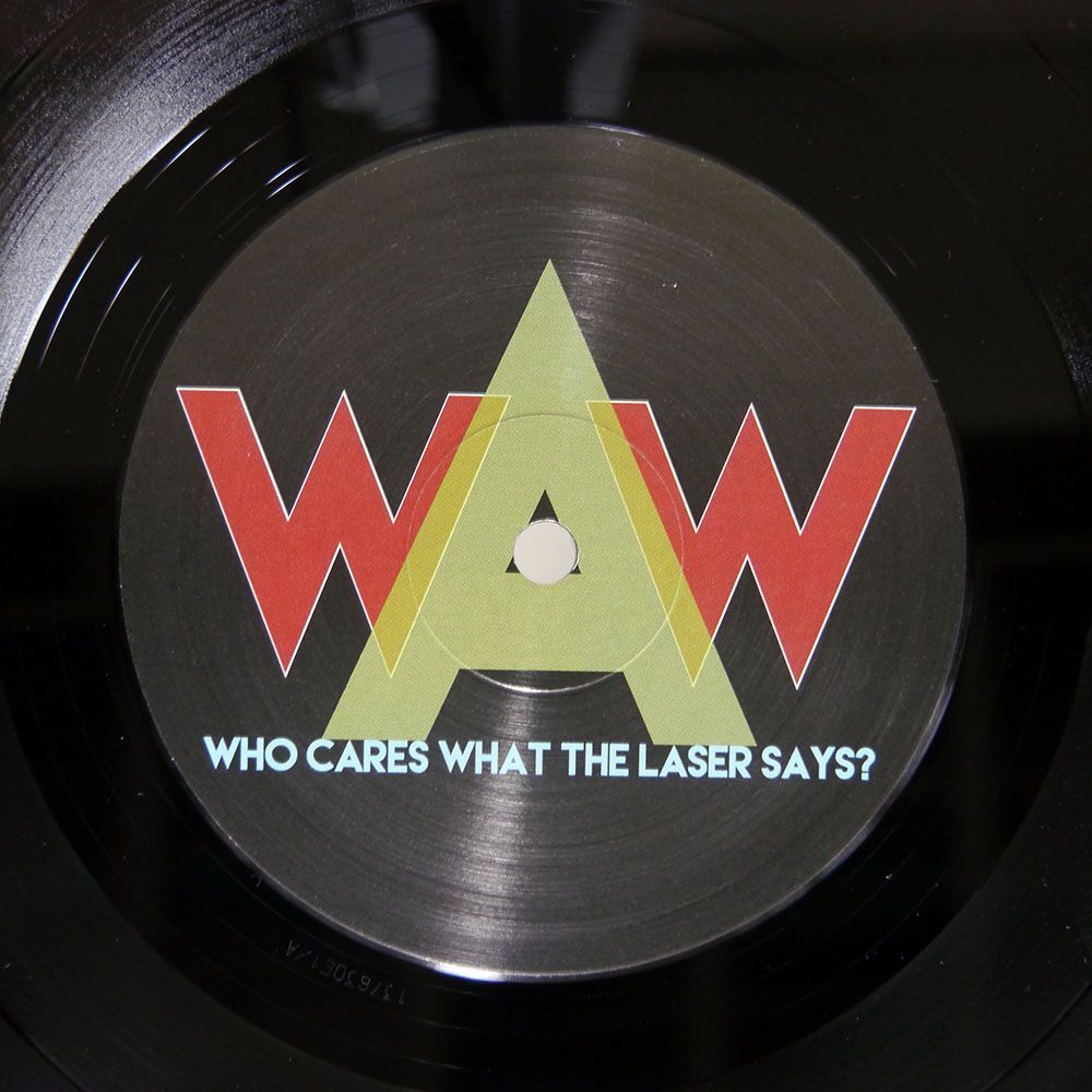 WHITE WINE/WHO CARES WHAT THE LASER SAYS?/THIS CHARMING MAN RECORDS TCM 059 LPの画像2