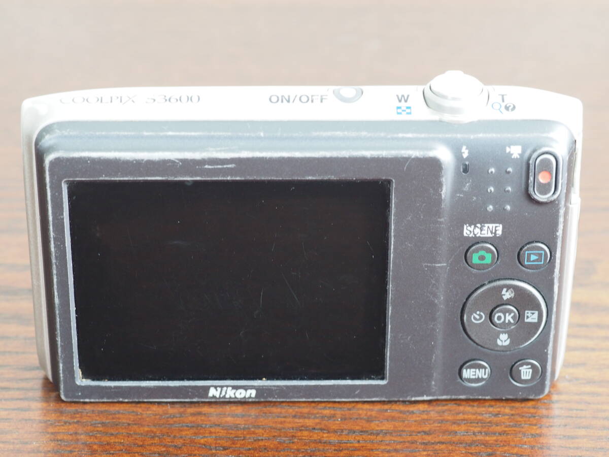 Nikon ニコン COOLPIX S3600 クリスタルシルバー ジャンクの画像3