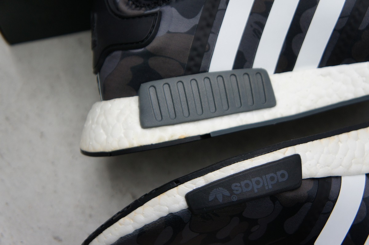 国内正規 ADIDASアディダス × A BATHING APE アベイシングエイプ NMD R1 BAPE サルカモ柄 BA7325 スニーカー US11 本物 黒417O_薄汚れがあります。