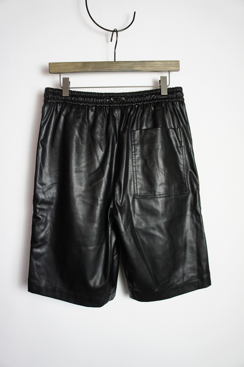 美品NULABEL CM1YOK42 ニューレーベル SYNTHETIC LEATHER SHORTS シンセティック レザー ショート パンツ ショーツ 113 706 黒415O▲_画像2