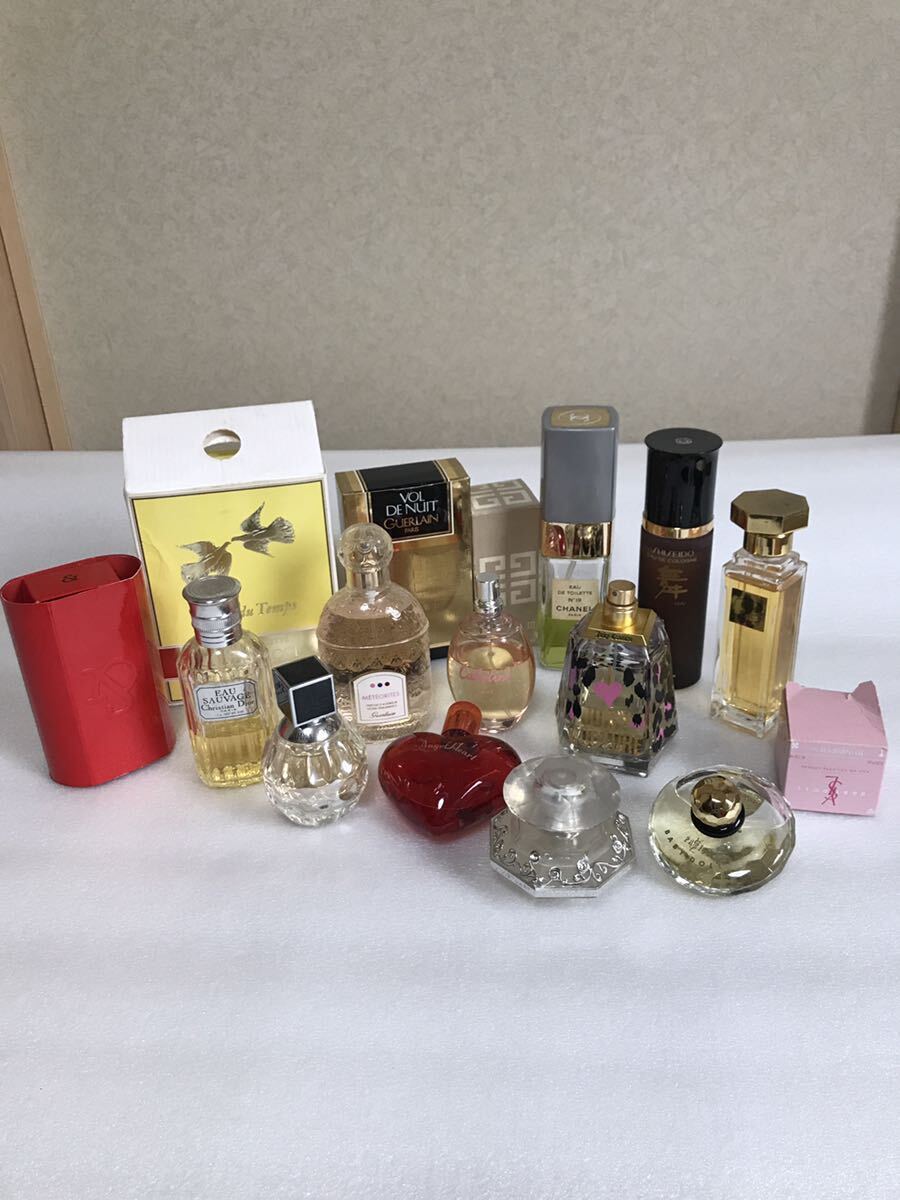 香水16点まとめてPINKY & DIANNE、nina ricci、JIMMY CHOO、CHANEL、GUERLAIN、GIVENCHY、BABY DOLL、LOVE TOUCH等 中古ジャンクの画像1