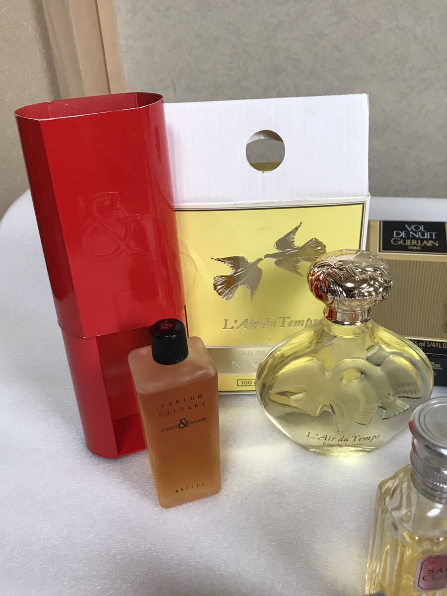 香水16点まとめてPINKY & DIANNE、nina ricci、JIMMY CHOO、CHANEL、GUERLAIN、GIVENCHY、BABY DOLL、LOVE TOUCH等 中古ジャンクの画像3