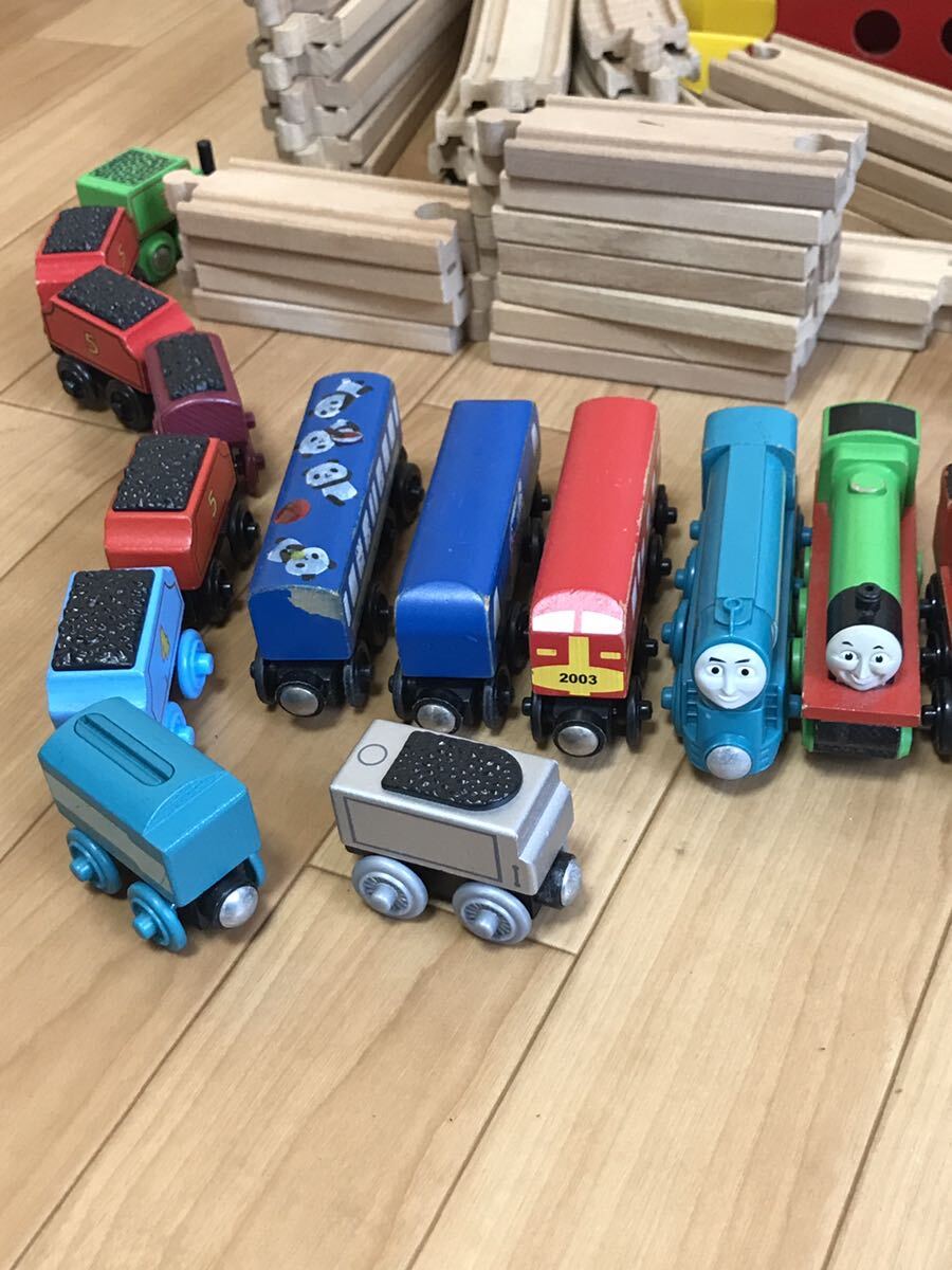 木製レール 木製玩具 木製車両 線路 機関車 トーマス等 おもちゃまとめて 中古現状品の画像4