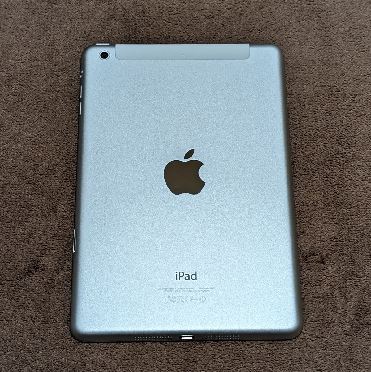 Apple iPad mini 第2世代 Wi-Fi + Cellular 16GB シルバー docomo_画像4