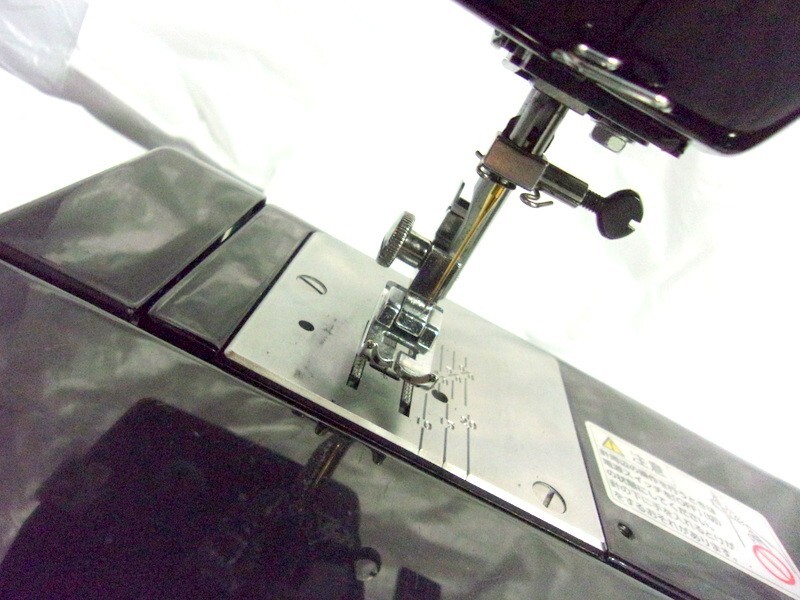 1000円スタート ミシン JANOME LC7500K Model 731 Black Edition 通電確認済み ハンドクラフト 手工芸 ケース付 2 ミシンE1033_画像9