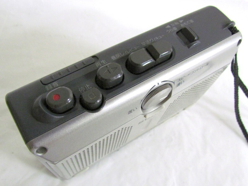 1000円スタート カセットレコーダー SONY ソニー TCM-500 録音 再生用 ポータブル オーディオ機器 通電確認済 付属品有 3 A9014の画像5