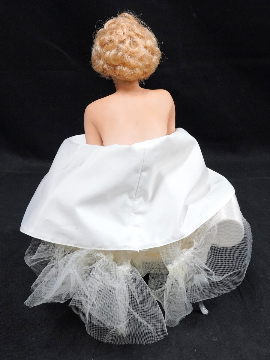 1000円スタート フィギュア フィギュリン マリリン・モンロー Marilyn Monroe フランクリンミント 陶器人形 椅子 約高さ29cm 3 YY30006の画像6