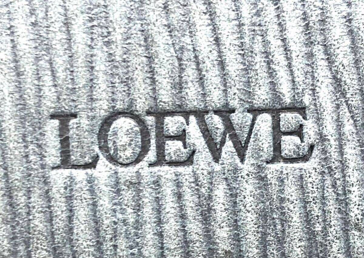 LOEWE ロエベ ポーチ クラッチバッグ レザー ロゴ型押し グリーン ゴールド金具の画像8