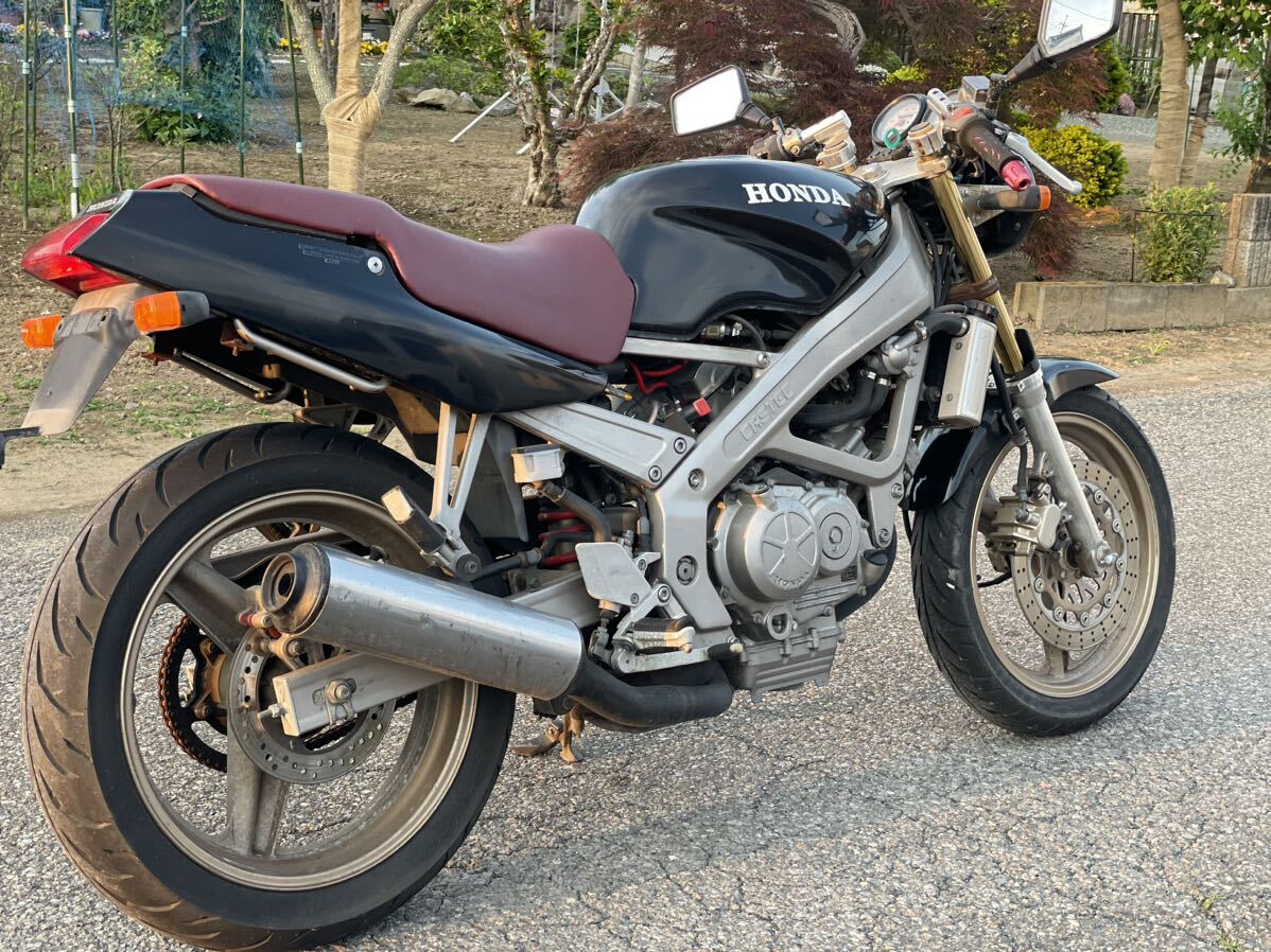 VT250　スパーダ　旧車　希少　エンジン一発始動　書類あり　即決特典_画像4