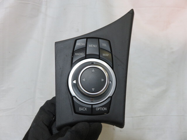 STD607 保証付/BMW 1シリーズ 130I E87 純正ナビユニット オーディオ CDモニター画面 ディスプレイ/ダイヤル スイッチ ３点セットの画像5