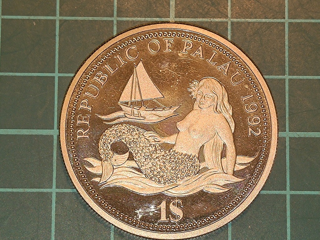 【1円スタート】パラオ共和国 海洋生物保護年記念 １ドル硬貨 1992年_画像1
