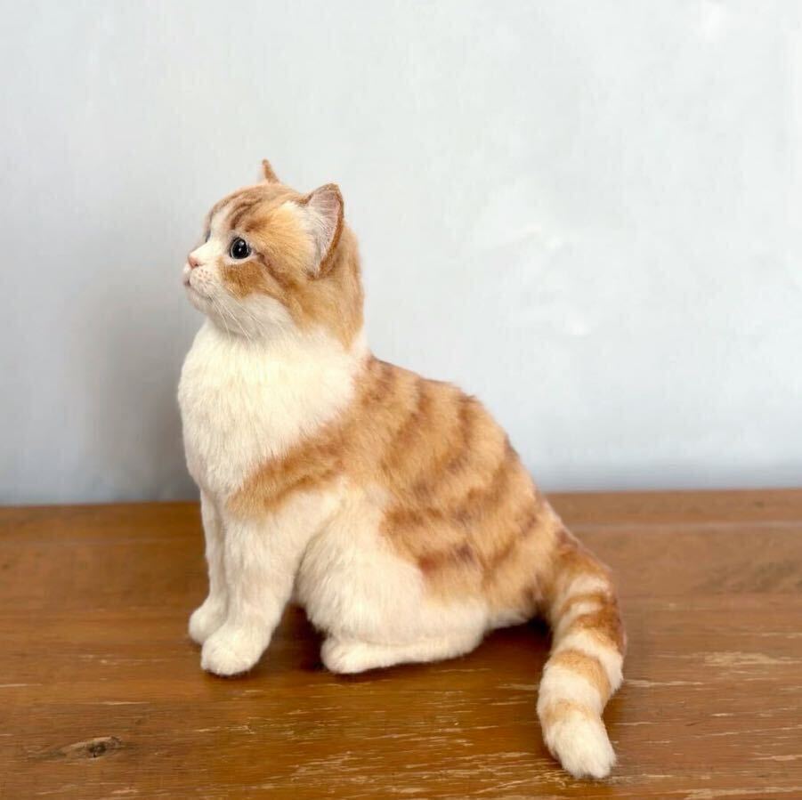 nenneco. tea white cat red ta Be × white wool felt real . cat tea tiger hand made ..