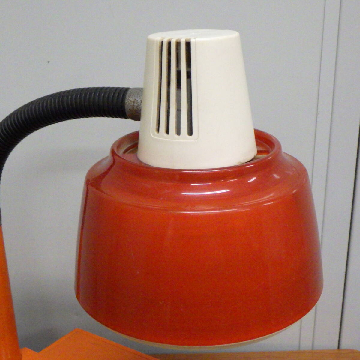 昭和レトロポップ 小泉産業 ヒカリ白熱灯照明器具 KS-138 テーブルランプ 卓上スタンド 電気スタンド ライト アンティークの画像7