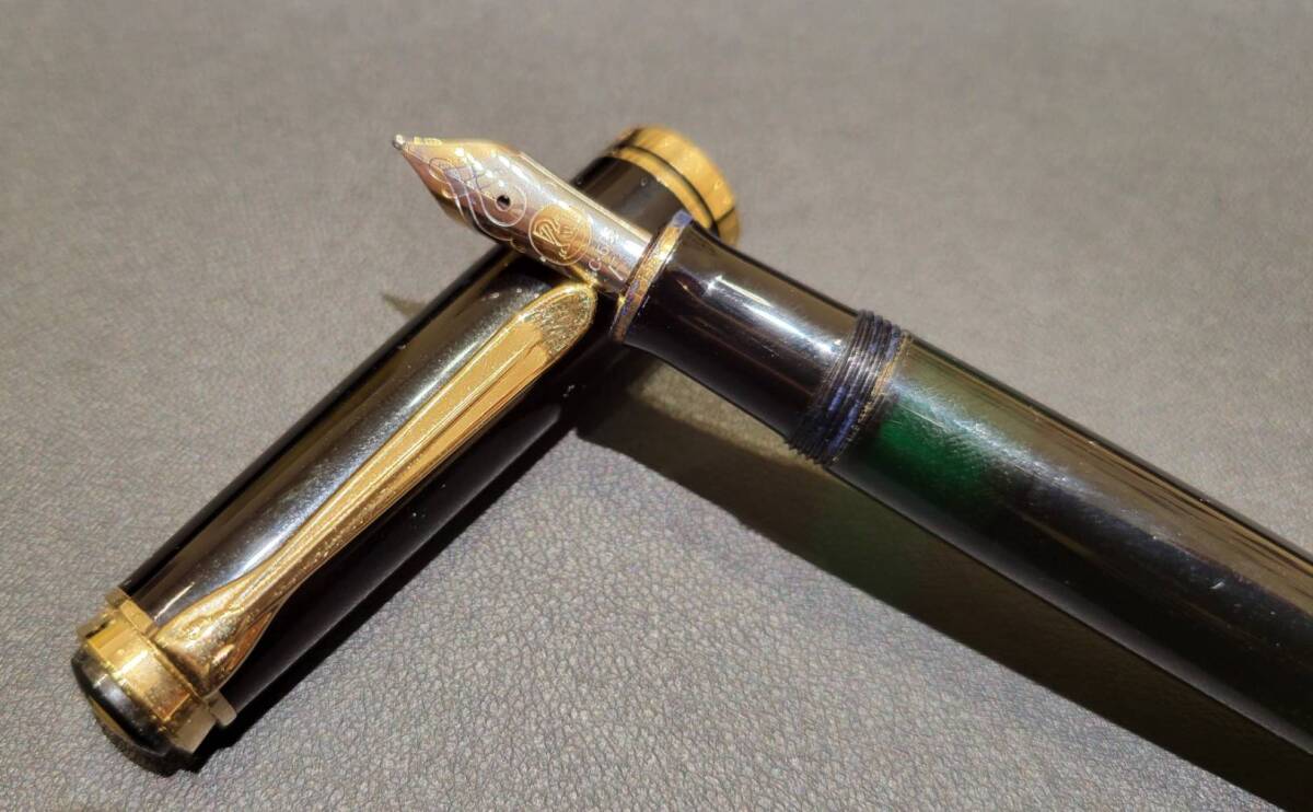 【OAK-2408FH】1円スタート Pelikan ペリカン 万年筆 SOUVERAN スーベレーン M600 ペン先14K C585 F 筆記未確認 筆記用具 高級 中古 現状品の画像2