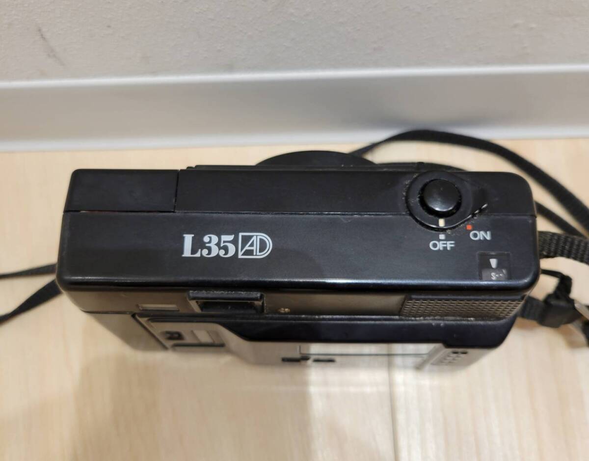 【OAK-1682FH】1円スタート Nikon ニコン カメラ L35AD 35mm 1:2.8 動作未確認品 中古 長期保管品 コンパクトフィルム ストラップ付 現状品の画像4