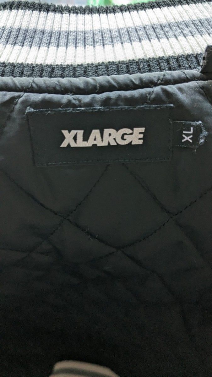 【美品】エクストララージ　X-LARGE　ビッグロゴ　スタジャン　サイズXL